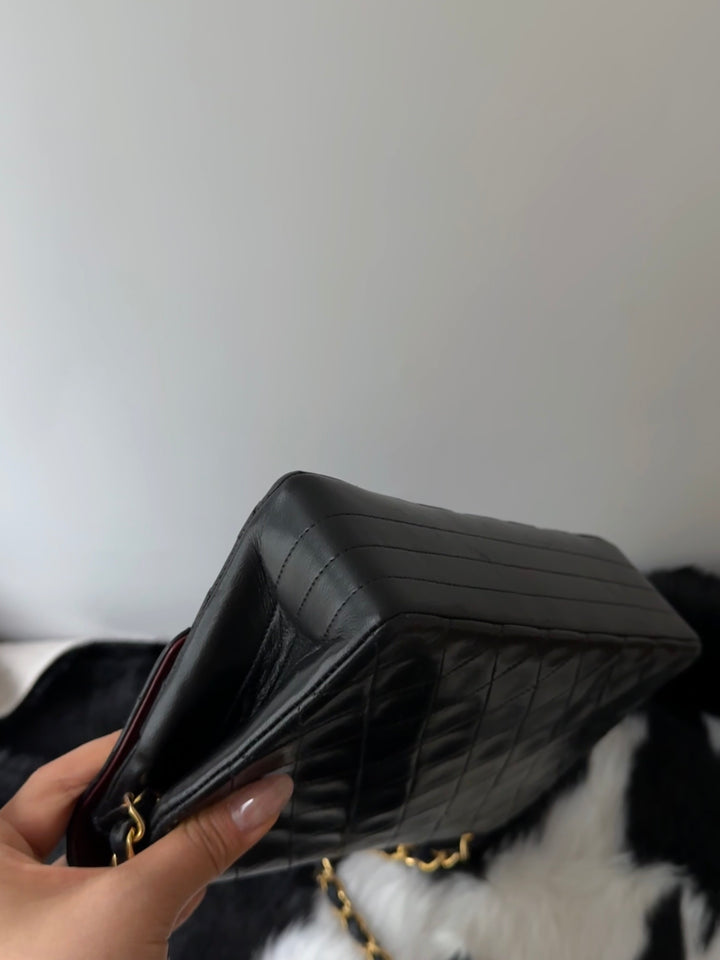 Chanel “Vintage Classic Flap Shoulder Bag” 🖤✨ | Timeless Icon in Mini Size