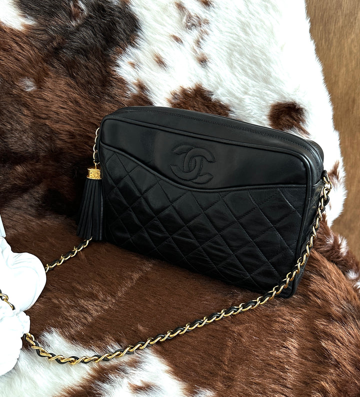 Chanel Quilted Leather Camera Bag 🖤｜CC Front Pocket・Tassel Chain Strap・Vintage Classic