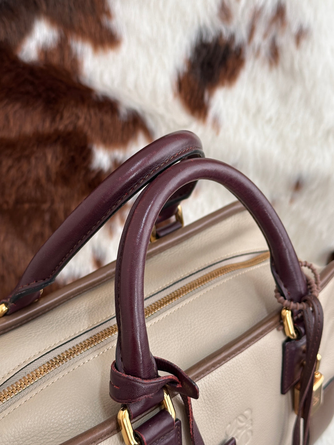 Loewe Amazona 28 Leather Top Handle Bag 🤎｜Tri-Tone Leather・Key Lock Detail・Classic Boston Shape