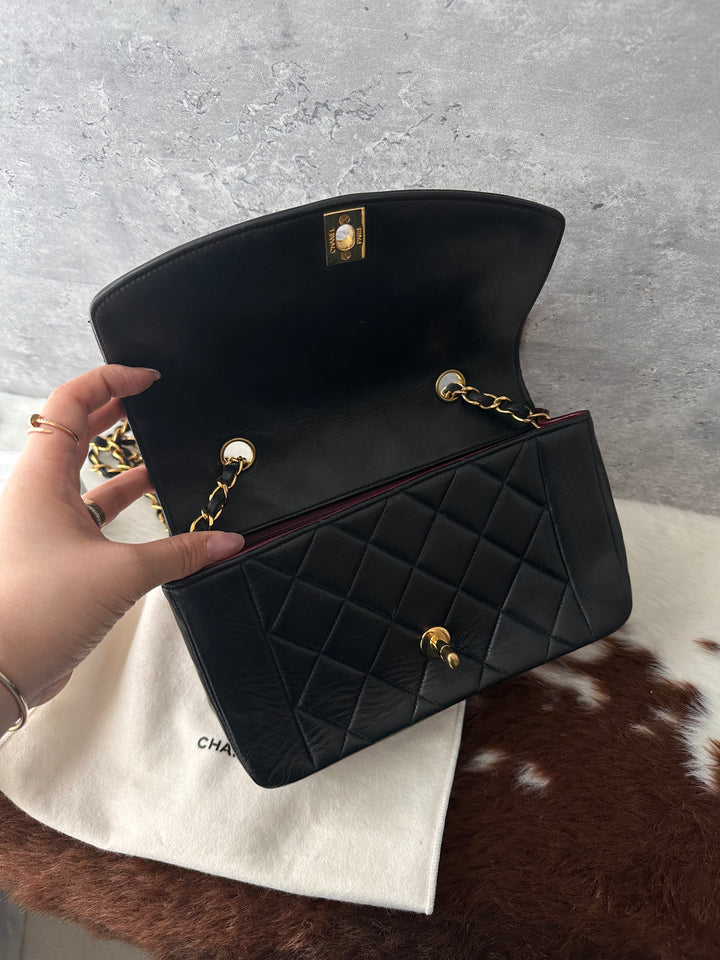 Chanel Diana Flap 22cm 🖤✨｜24K Gold-Plated Hardware × Black Lambskin × Exceptional Vintage Condition