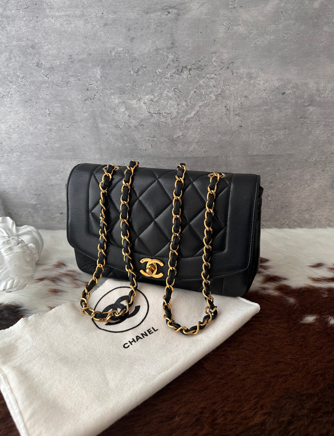 Chanel Diana Flap 22cm 🖤✨｜24K Gold-Plated Hardware × Black Lambskin × Exceptional Vintage Condition