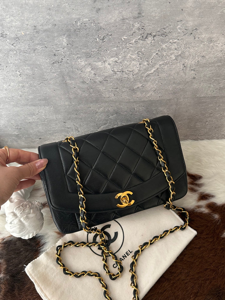 Chanel Diana Flap 22cm 🖤✨｜24K Gold-Plated Hardware × Black Lambskin × Exceptional Vintage Condition