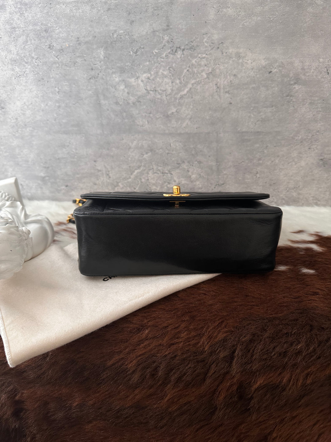 Chanel Diana Flap 22cm 🖤✨｜24K Gold-Plated Hardware × Black Lambskin × Exceptional Vintage Condition