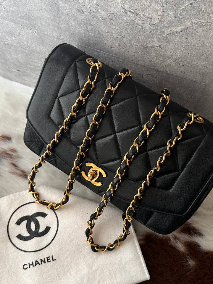 Chanel Diana Flap 22cm 🖤✨｜24K Gold-Plated Hardware × Black Lambskin × Exceptional Vintage Condition