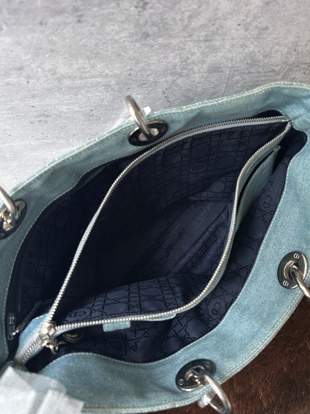 DIOR Denim Soft Lady Dior Tote Bag 🩵｜Light Blue Denim × Clear Top Handles × Casual Styling