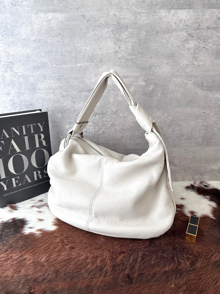 GUCCI Jackie Hobo Bag 🤍✨｜Supple Calfskin × Bamboo Details × Relaxed Silhouette