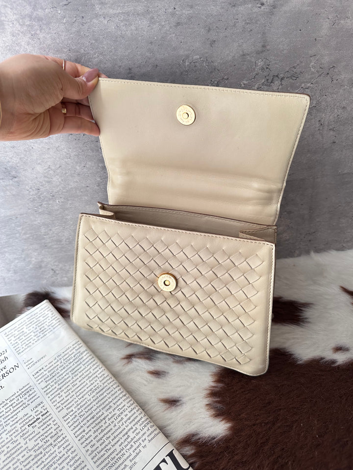 BOTTEGA VENETA Small Kelly-Style Bag 🤍✨｜Intrecciato Weave × Cream Leather × Convertible Carry