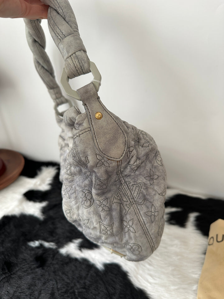LOUIS VUITTON Cloudy Leather Hobo｜Soft Washed Elephant Grey × Ultra-Puffy Silhouette × Rare All-Leather Edition ☁🐘✨
