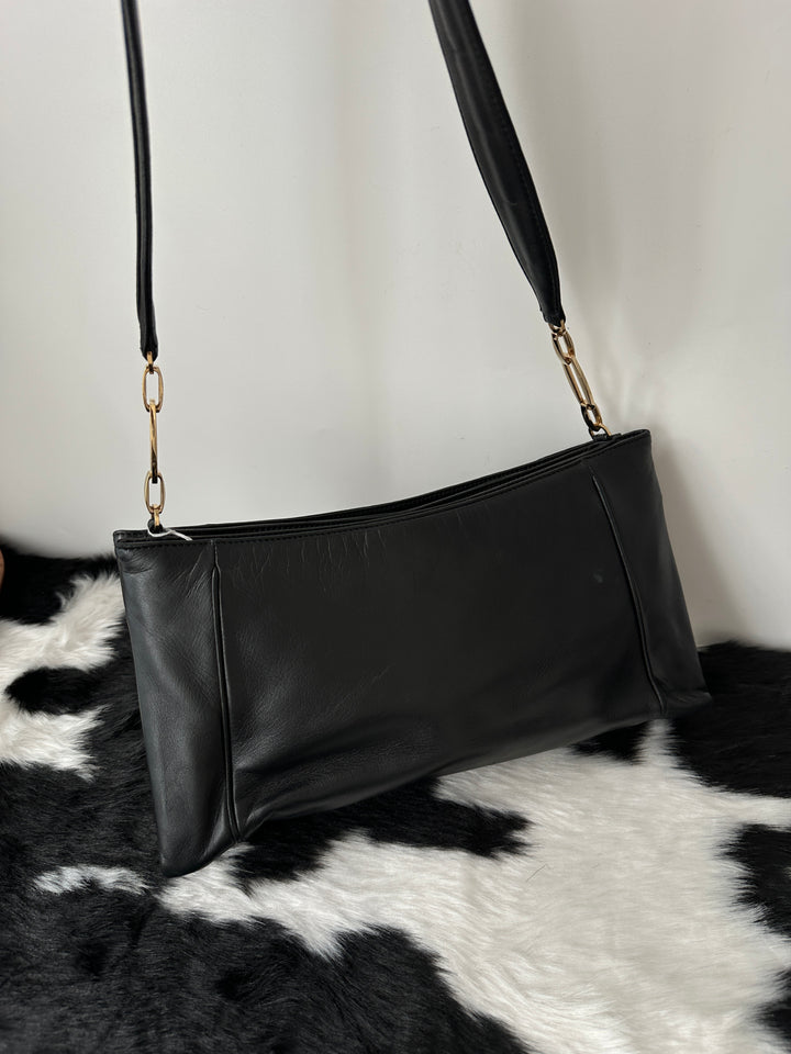 LOEWE Shoulder Bag｜Supple Lambskin Leather × Minimalist Silhouette × Light & Practical Everyday Design 🖤✨