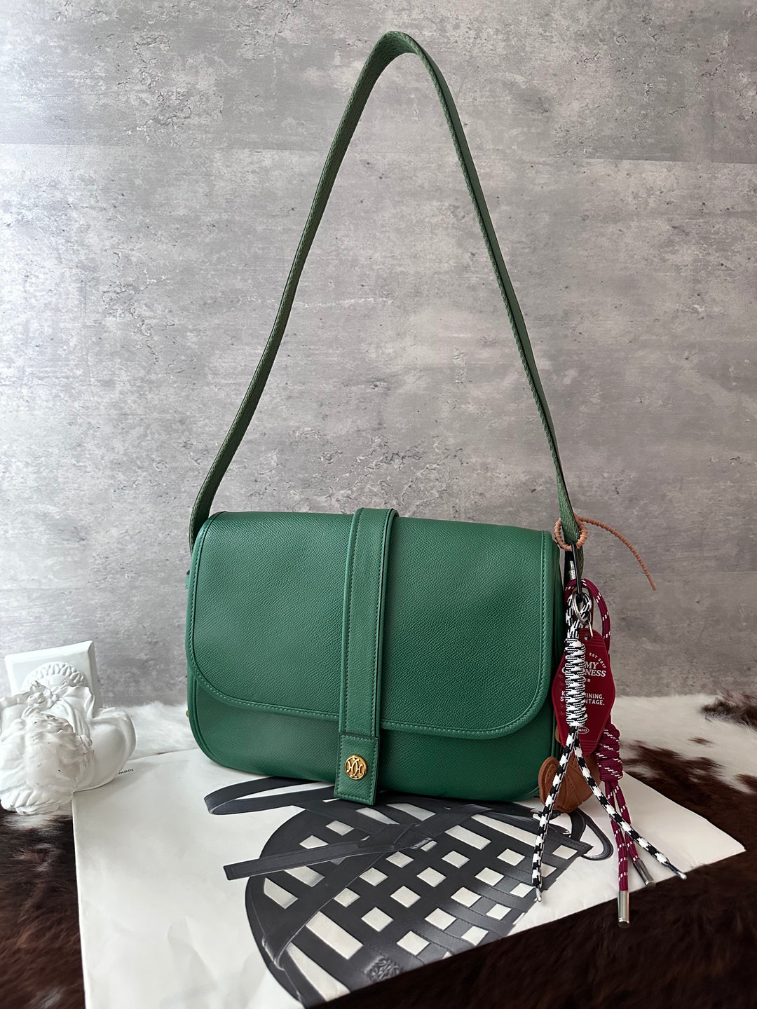 HERMÈS 90s Vintage Shoulder Bag 💚✨｜Rare Green × Iconic H Clasp