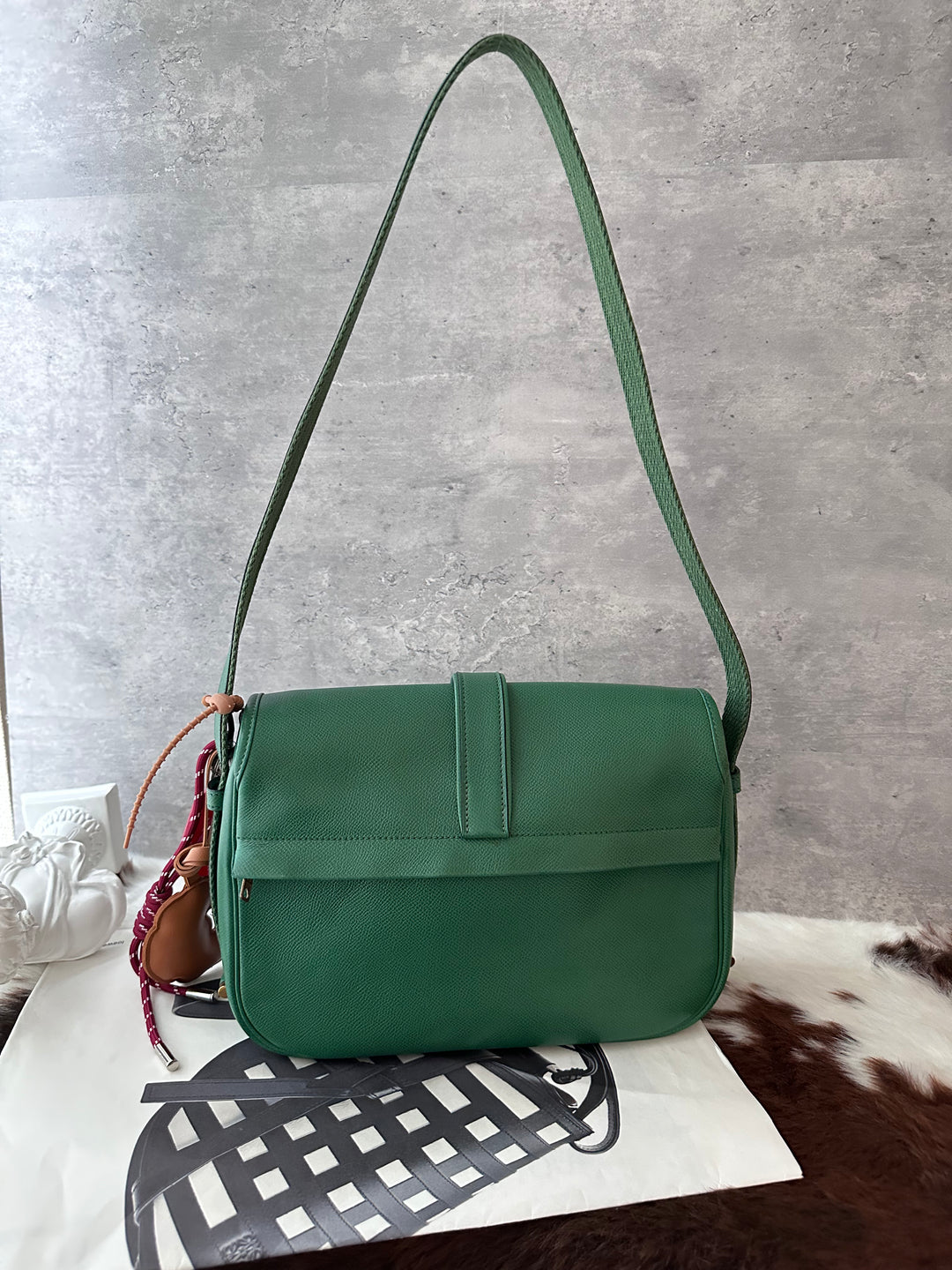 HERMÈS 90s Vintage Shoulder Bag 💚✨｜Rare Green × Iconic H Clasp