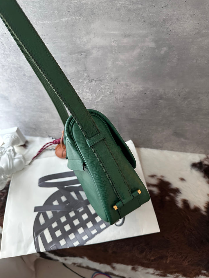 HERMÈS 90s Vintage Shoulder Bag 💚✨｜Rare Green × Iconic H Clasp