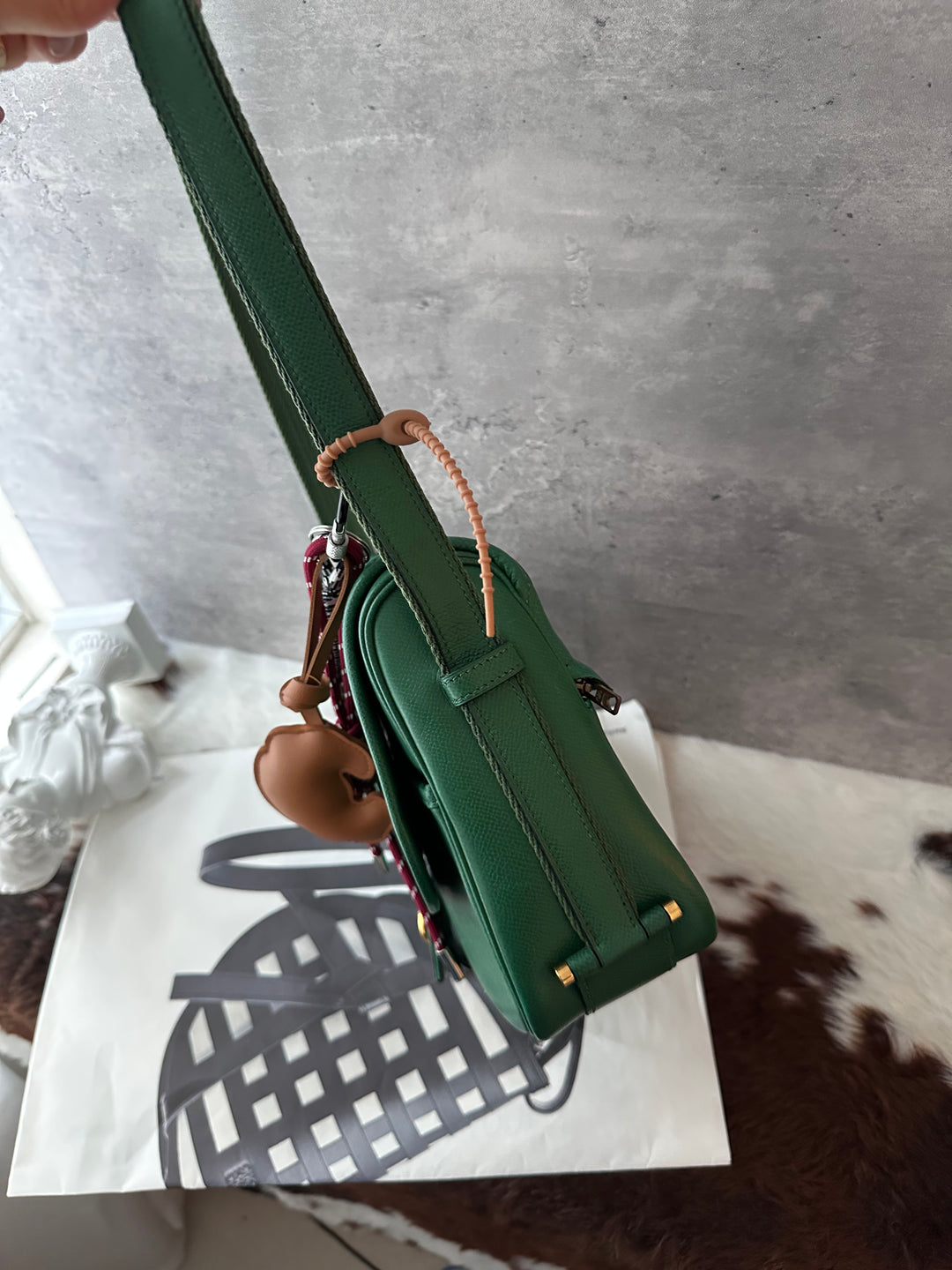 HERMÈS 90s Vintage Shoulder Bag 💚✨｜Rare Green × Iconic H Clasp