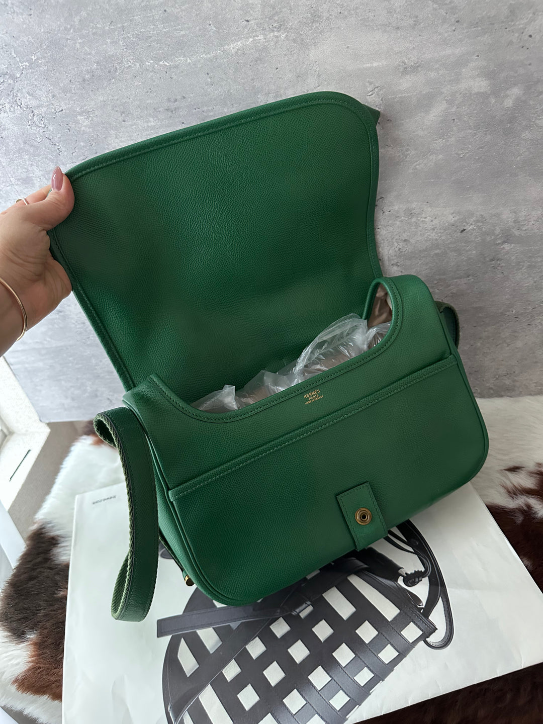 HERMÈS 90s Vintage Shoulder Bag 💚✨｜Rare Green × Iconic H Clasp