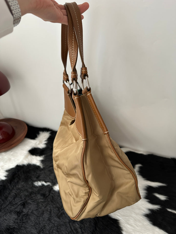 PRADA Nylon Leather-Trim Shoulder Bag 🤎｜Lightweight Nylon × Soft Leather Trim × Daily Essential ✨