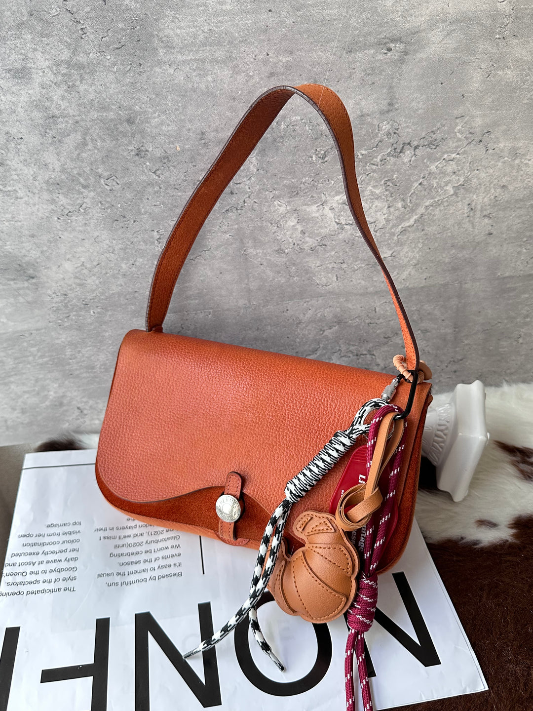 HERMÈS Colorado 24 🧡🤎｜Rare Small Size × 3-Way Adjustable Strap