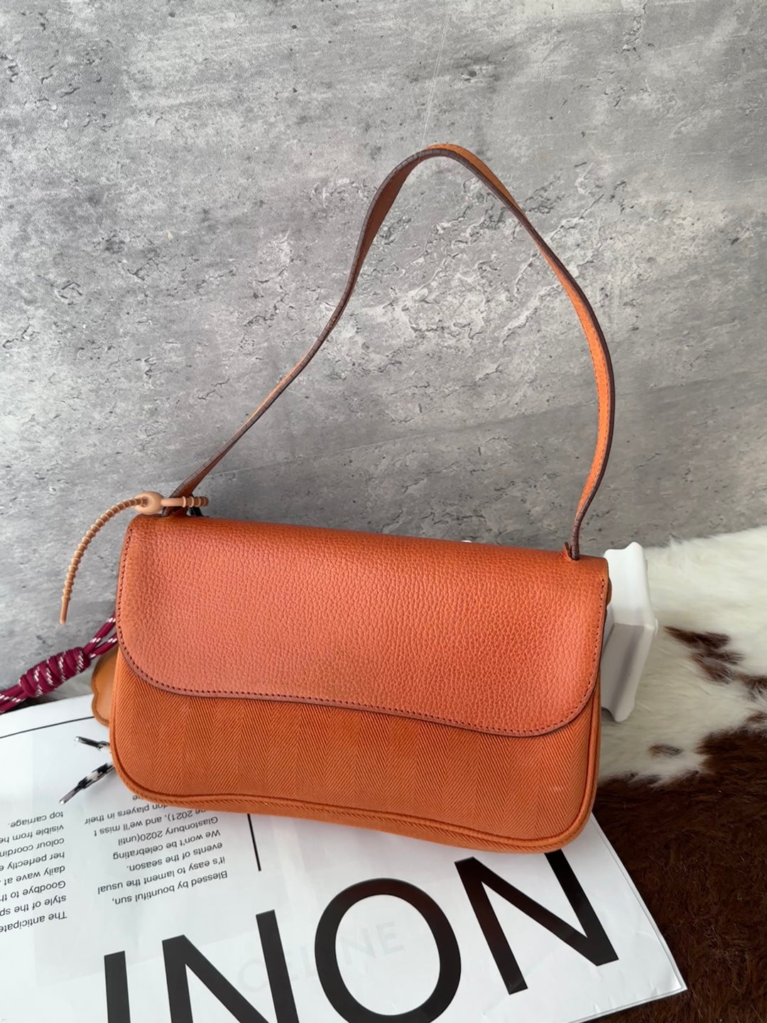 HERMÈS Colorado 24 🧡🤎｜Rare Small Size × 3-Way Adjustable Strap