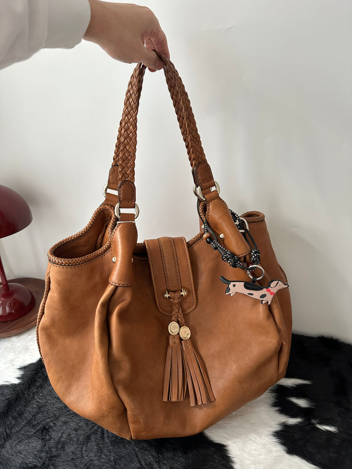 GUCCI Caramel Leather Tassel Hobo｜Supple Full-Leather Craft × Braided Handles × Spacious Everyday Design 🤎✨