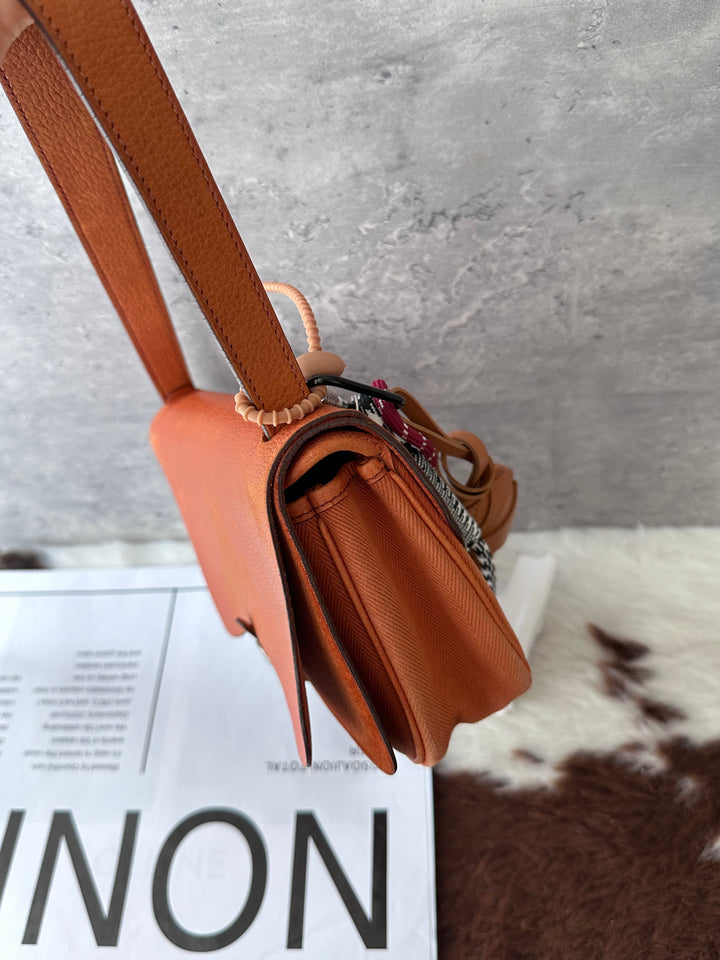 HERMÈS Colorado 24 🧡🤎｜Rare Small Size × 3-Way Adjustable Strap