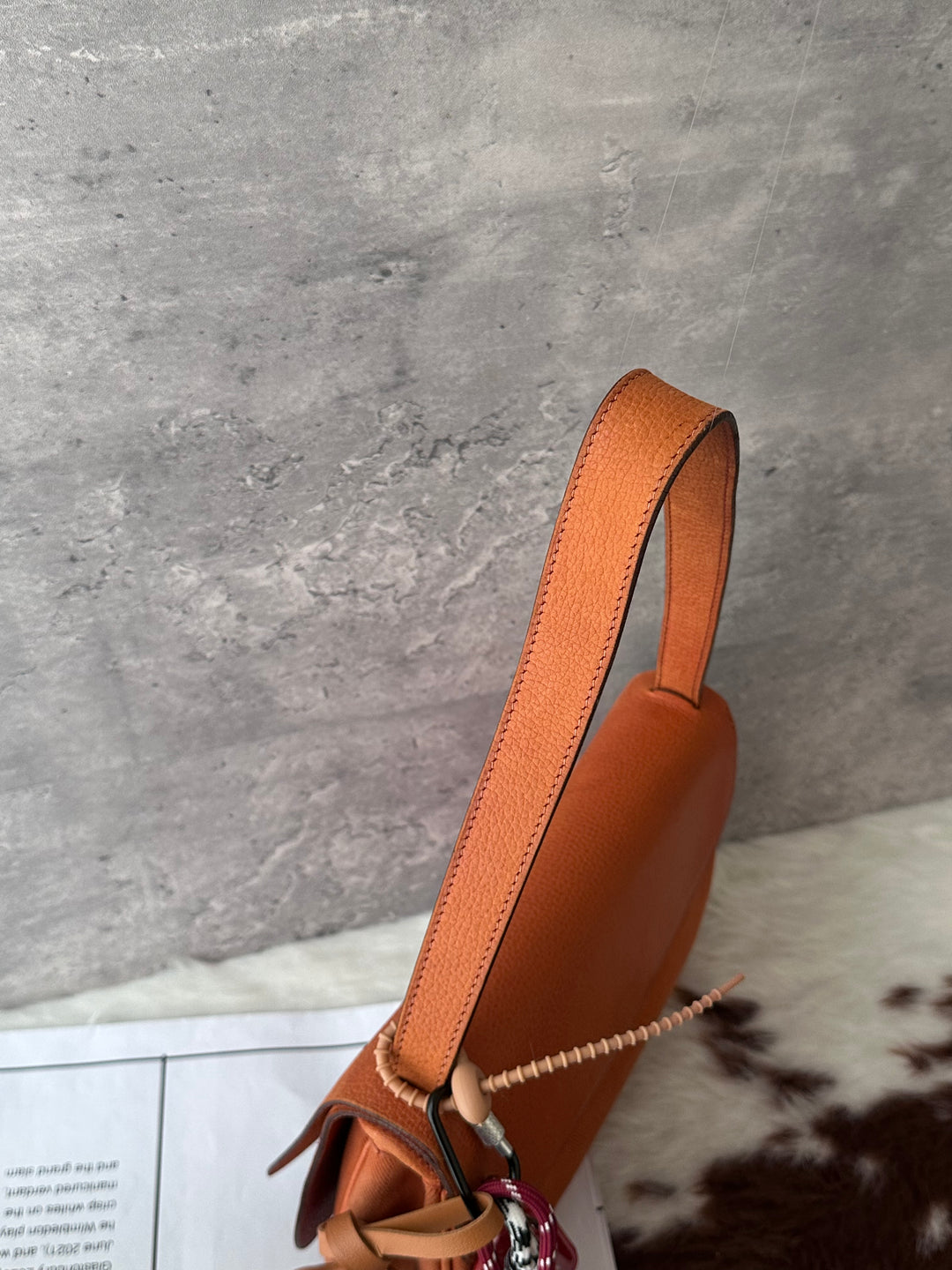 HERMÈS Colorado 24 🧡🤎｜Rare Small Size × 3-Way Adjustable Strap