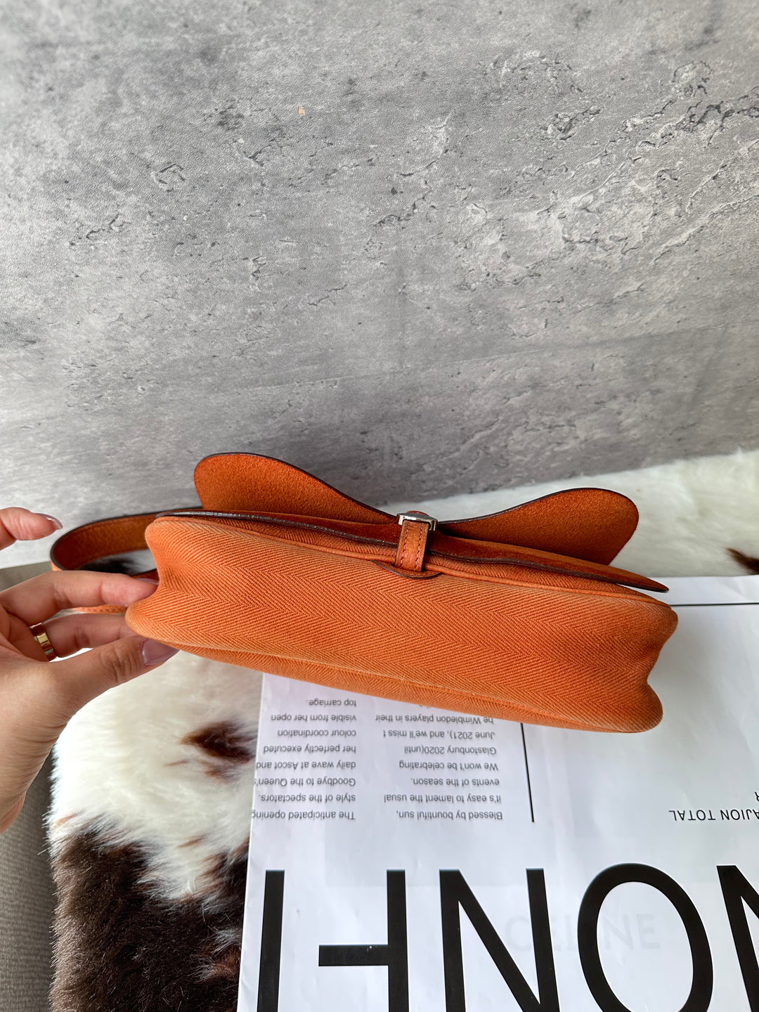 HERMÈS Colorado 24 🧡🤎｜Rare Small Size × 3-Way Adjustable Strap
