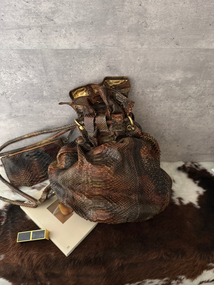 BOTTEGA VENETA Snakeskin Gourd Bucket Bag 🐍｜Rare Exotic Texture × Baby Pouch Included × Backpack &amp; Shoulder Styling