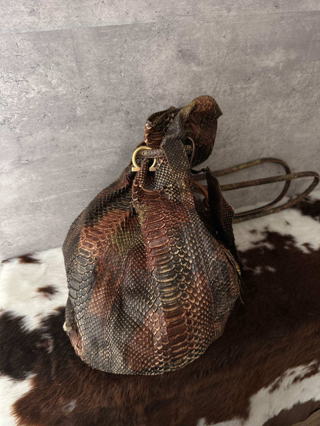 BOTTEGA VENETA Snakeskin Gourd Bucket Bag 🐍｜Rare Exotic Texture × Baby Pouch Included × Backpack &amp; Shoulder Styling