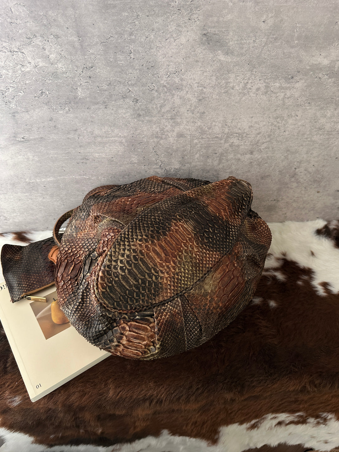 BOTTEGA VENETA Snakeskin Gourd Bucket Bag 🐍｜Rare Exotic Texture × Baby Pouch Included × Backpack &amp; Shoulder Styling