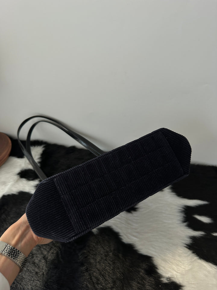 CHANEL CC Velvet & Leather “Cloud” Shoulder Bag｜Small Size × Rare Kiss-Lock × Soft Velvety Charm 🖤✨