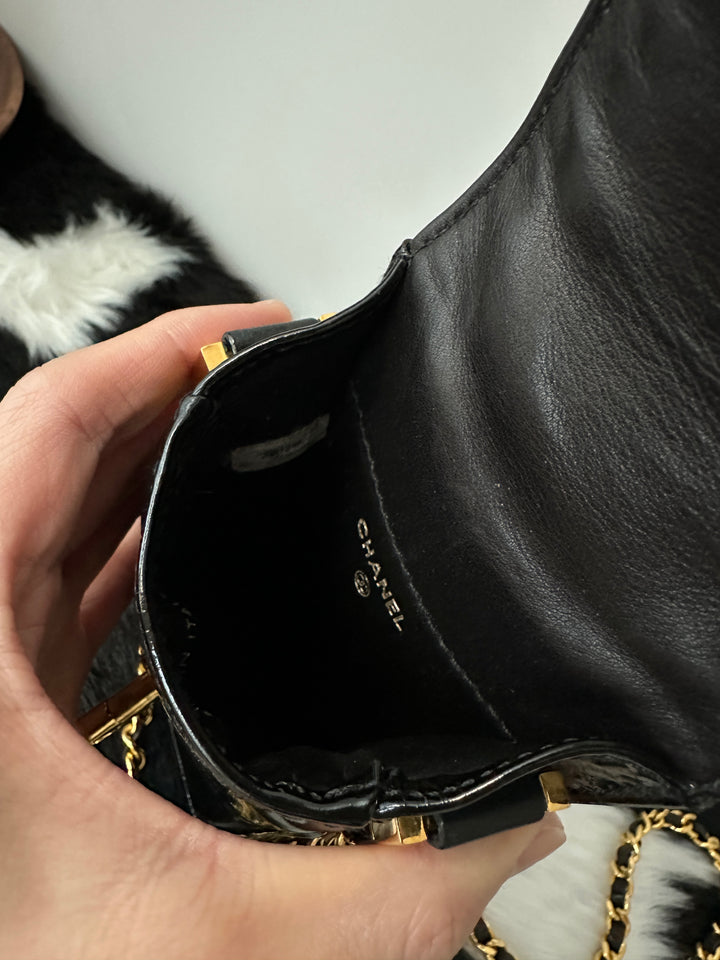 Chanel “Patent CC Phone Chain Bag” 🖤✨ | Sleek, Modern & Surprisingly Practical