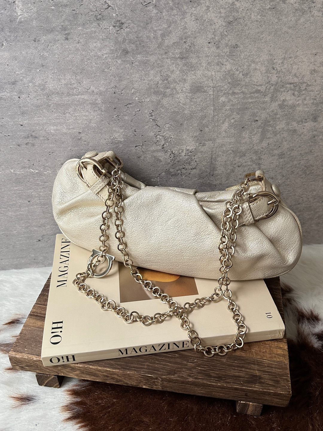 Ferragamo Mini Chain Bag 💛｜Champagne Gold Leather × Special Chain Detail × Elegant Evening-Bag Feel✨