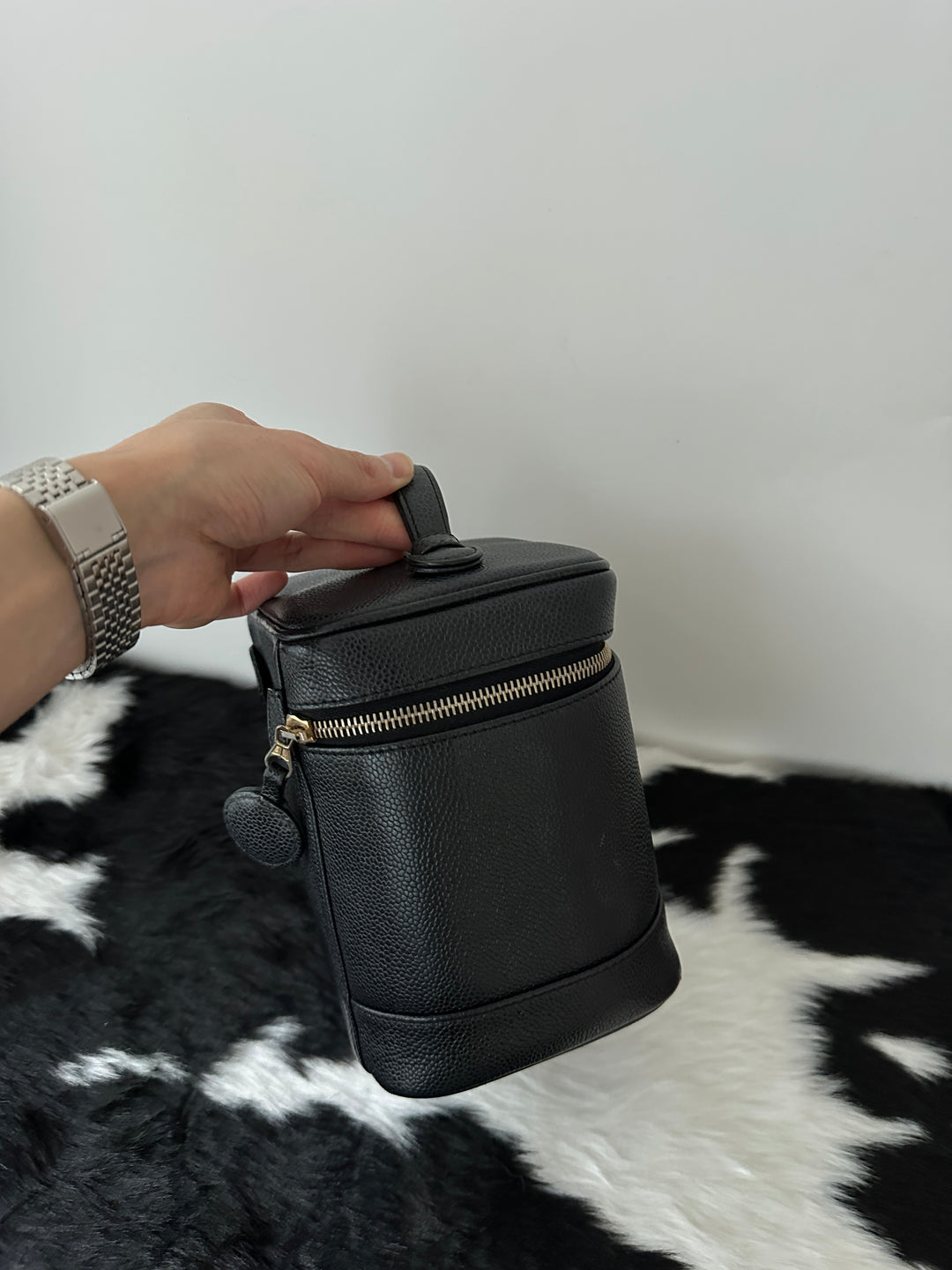 CHANEL Caviar Vanity Case｜Classic Black Caviar × Iconic CC Embossing × Elegant Mini Charm ✨🖤