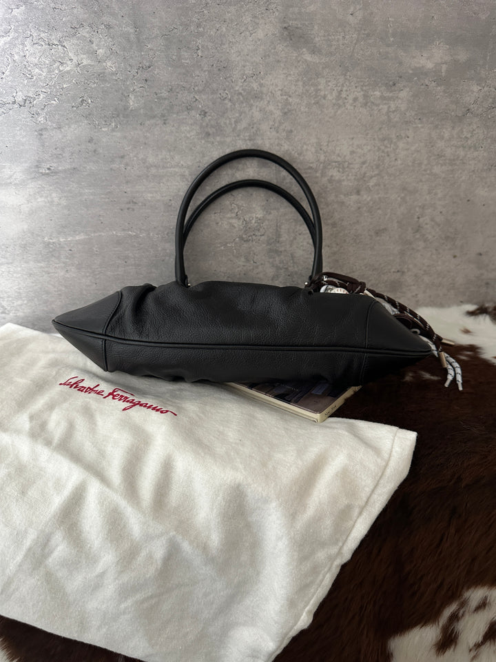 Ferragamo Black Leather Gancini Hobo Bag 🖤｜Full Set × Small City Bag Shape × Silver Hardware✨