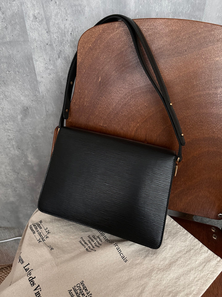 Louis Vuitton Bicolor Epi Turn Lock Shoulder Bag – Black & Green