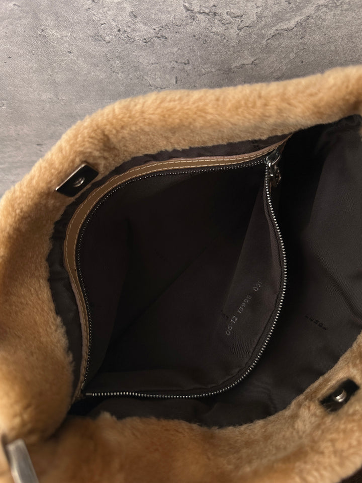 Fendi FF Shearling Crossbody Bag 🤎｜Oversized FF Logo・Soft Fluffy Texture・Perfect Autumn/Winter Bag