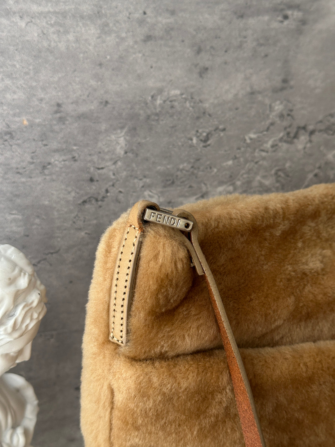 Fendi FF Shearling Crossbody Bag 🤎｜Oversized FF Logo・Soft Fluffy Texture・Perfect Autumn/Winter Bag