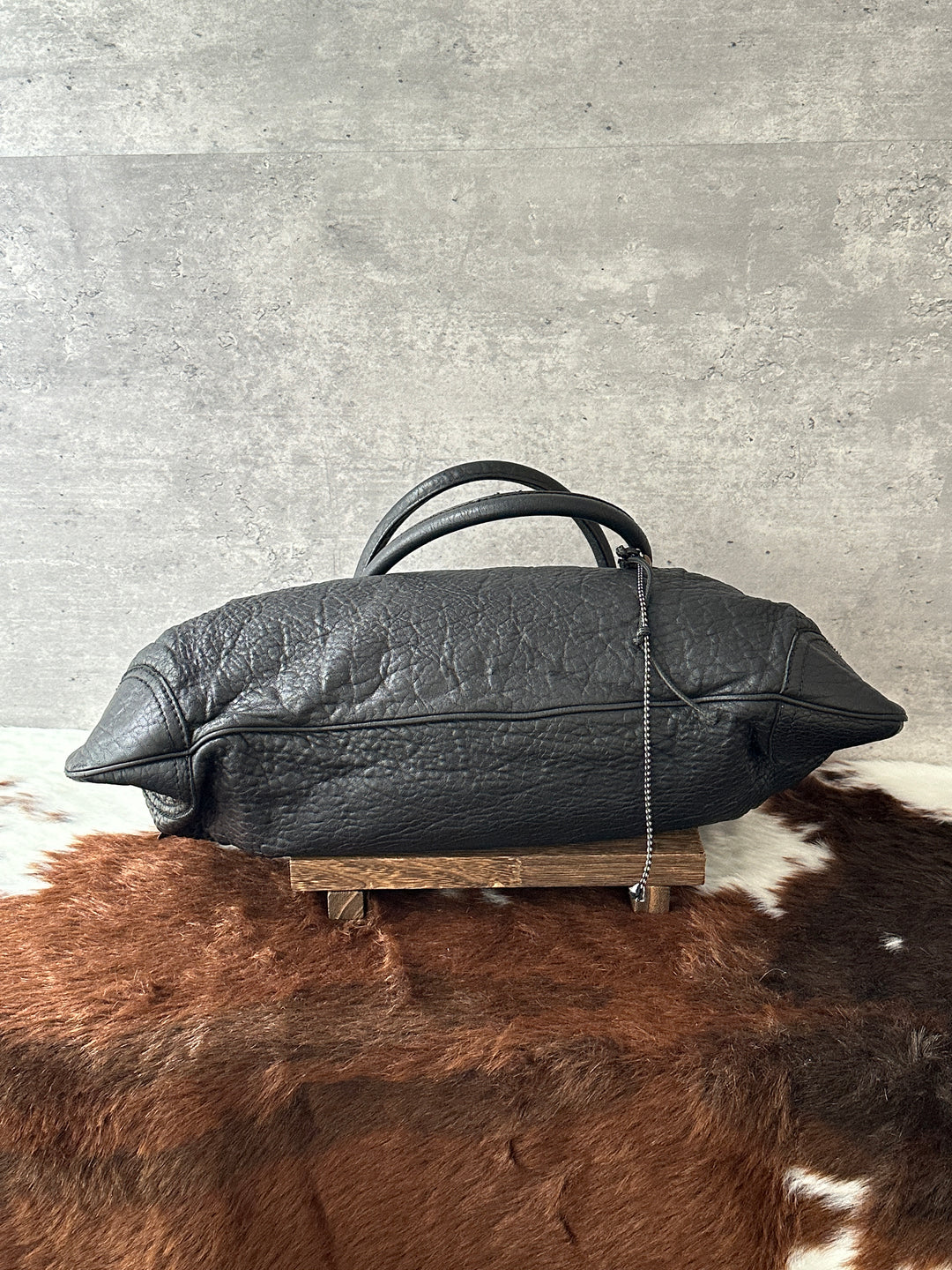 Ferragamo Calfskin Gancini Hobo City Bag 🖤｜Soft Calfskin × Gold Gancini Buckle × City-Bag Shape✨