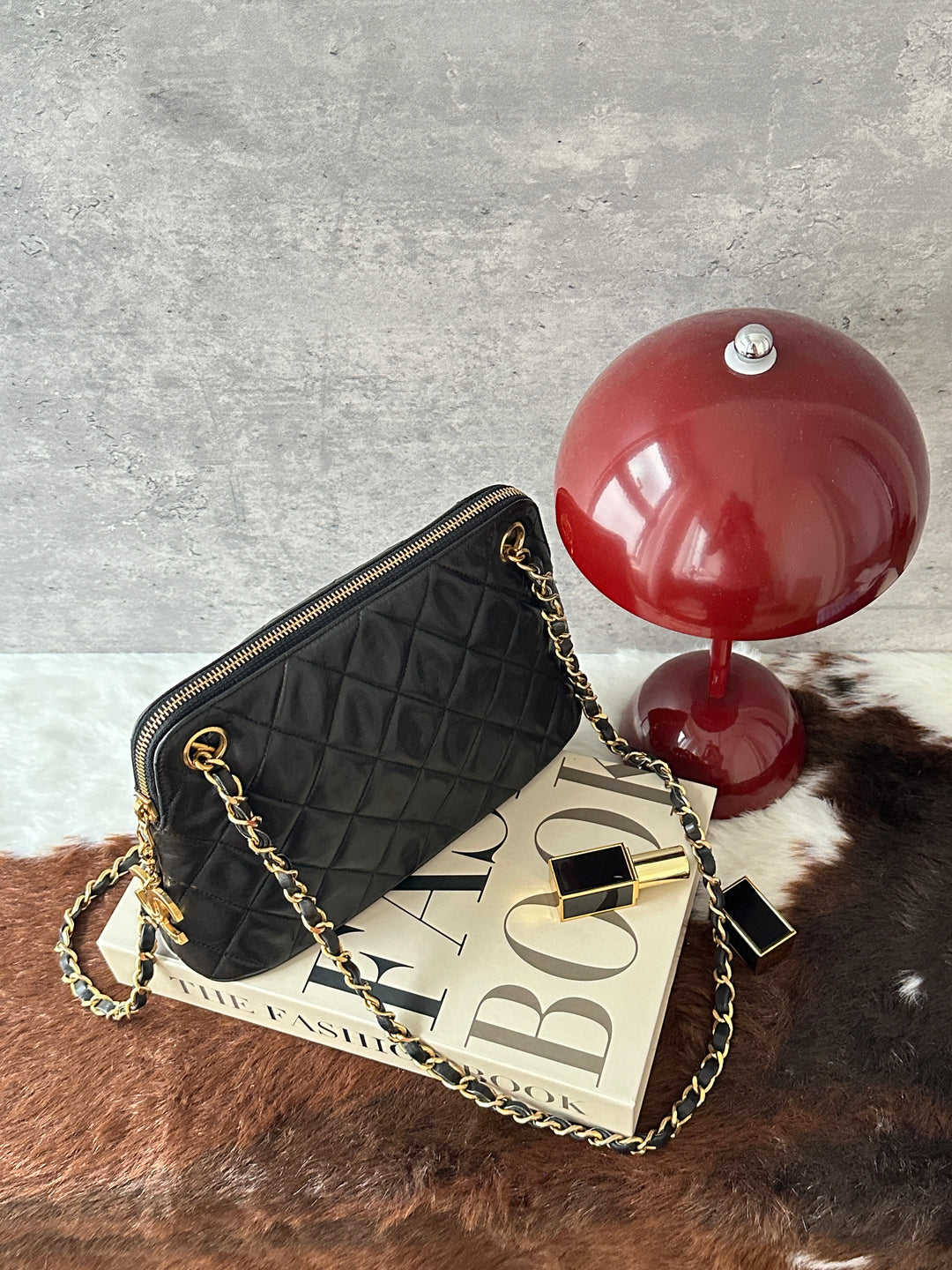 CHANEL Mini Lambskin Shell Chain Bag 🖤｜Black Lambskin × Rare CC Zip Pull × Japan Restock