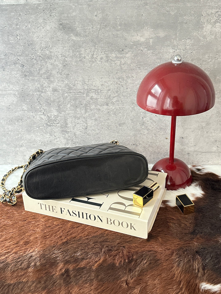 CHANEL Mini Lambskin Shell Chain Bag 🖤｜Black Lambskin × Rare CC Zip Pull × Japan Restock