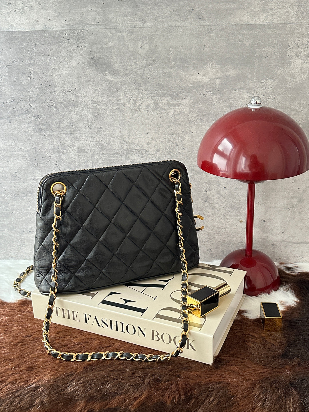 CHANEL Mini Lambskin Shell Chain Bag 🖤｜Black Lambskin × Rare CC Zip Pull × Japan Restock