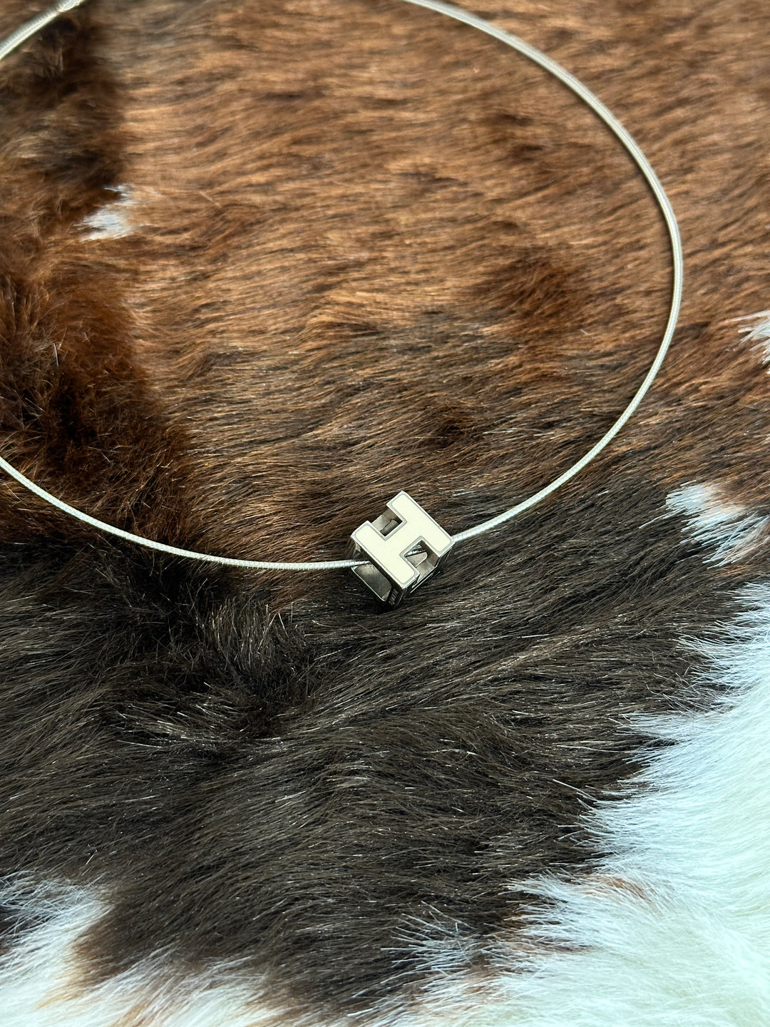 Hermes “H Pendant Choker Necklace” 🤍✨ | Sleek, Modern & Effortlessly Iconic