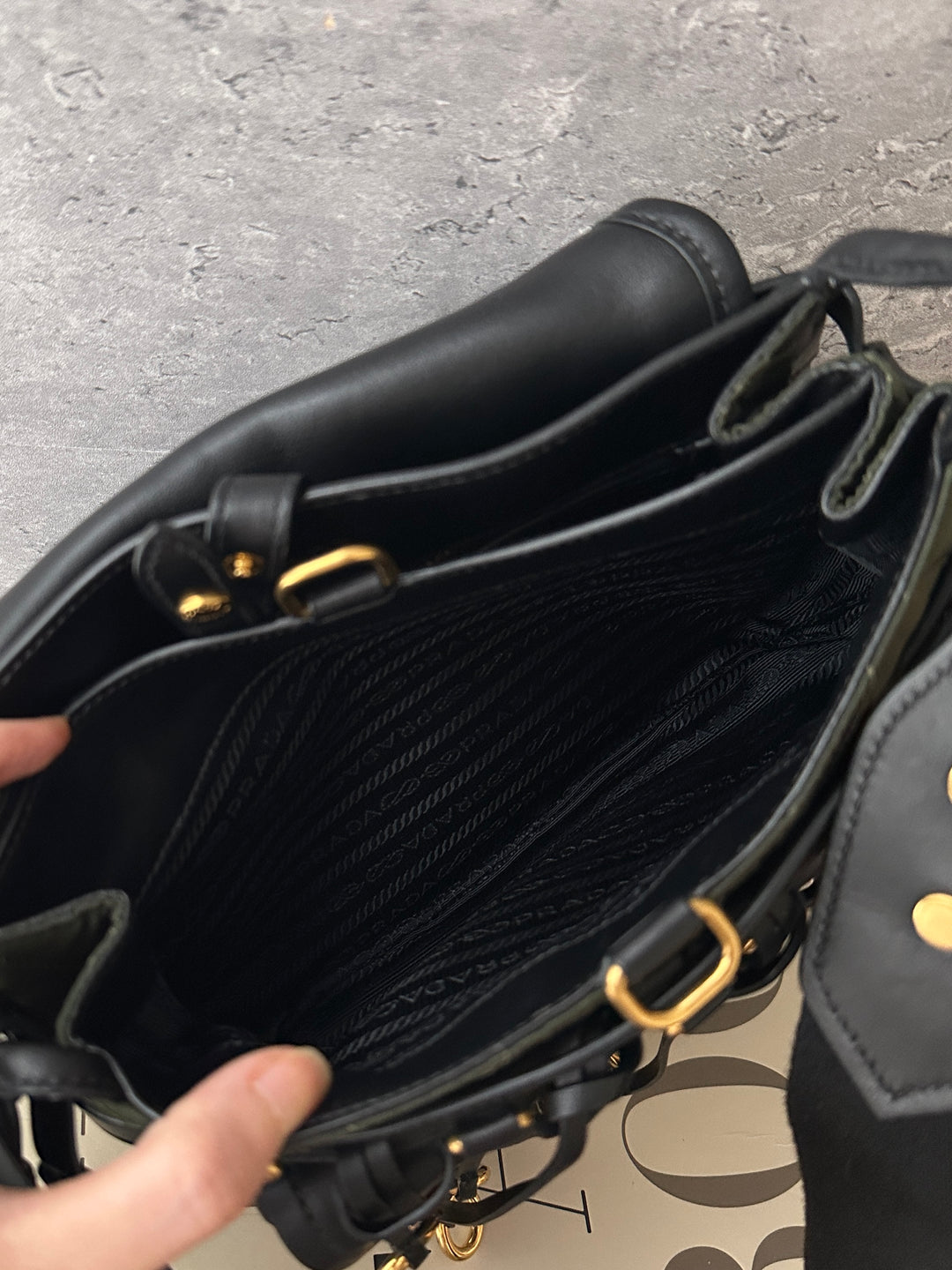 Prada Vintage Quilted Saddle Bag 💚🖤｜Military Green・Gold Ring Details・Y2K Shoulder Bag