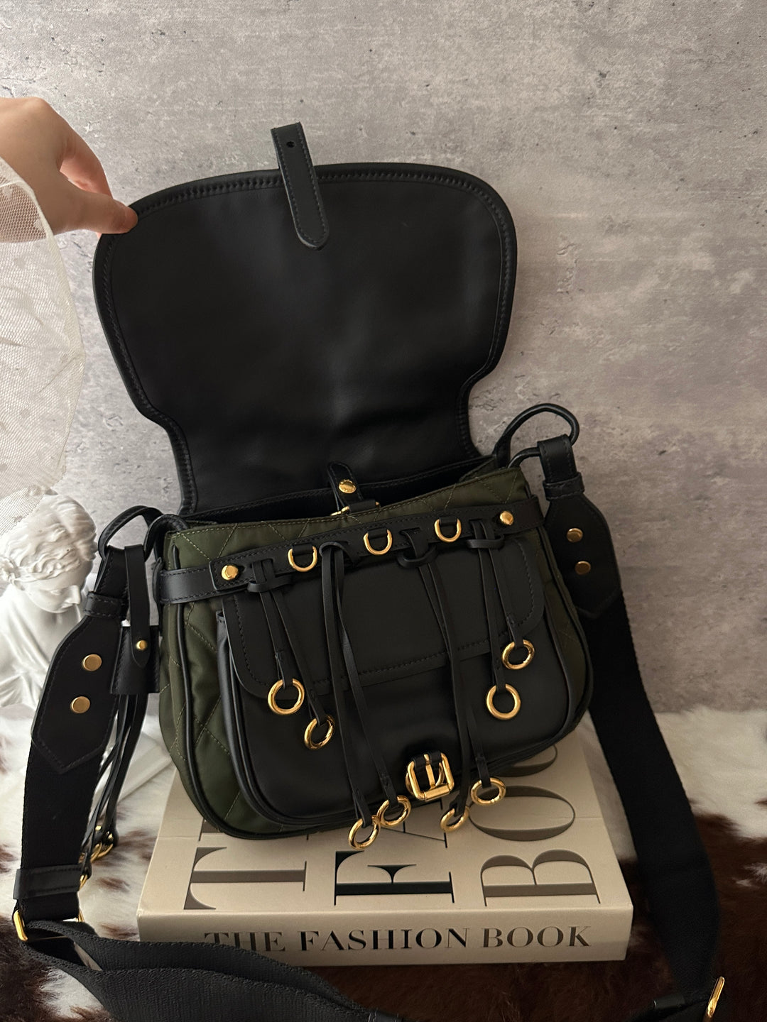 Prada Vintage Quilted Saddle Bag 💚🖤｜Military Green・Gold Ring Details・Y2K Shoulder Bag