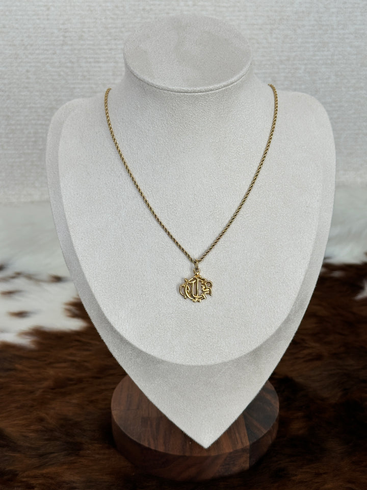 Dior “Pumpkin Carriage Pendant Necklace” 🐎✨❤️ | Fairytale Vintage Charm & Golden Elegance