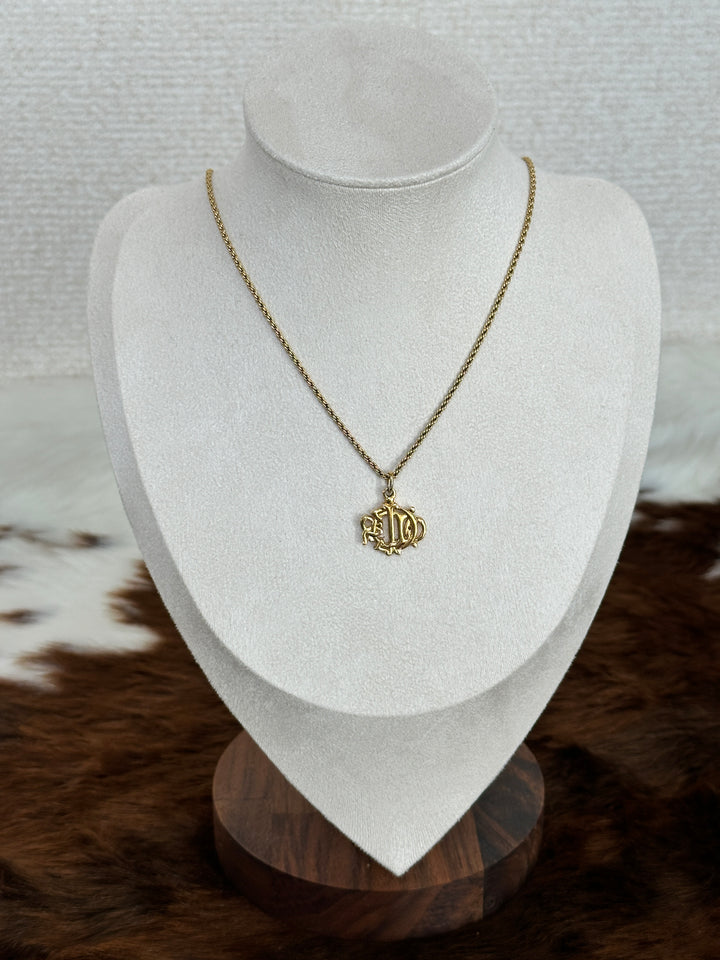 Dior “Pumpkin Carriage Pendant Necklace” 🐎✨❤️ | Fairytale Vintage Charm & Golden Elegance