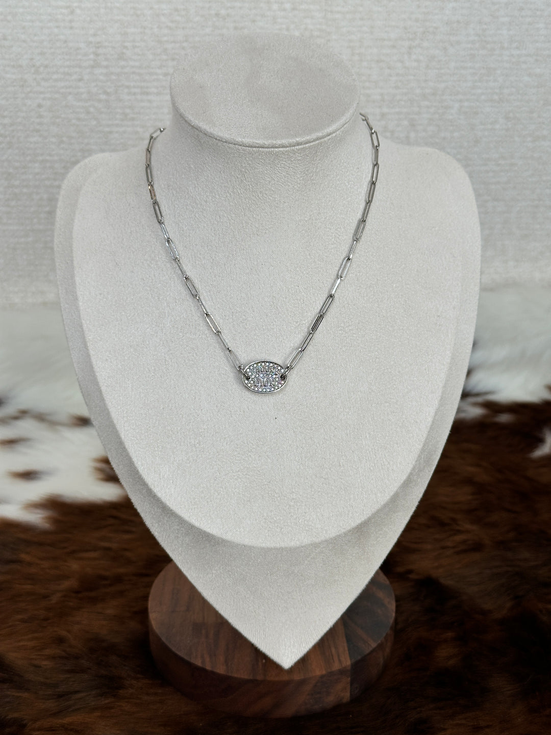 Dior “Crystal Logo Tag Necklace” ✨🤍 | Modern Sparkle & Chic Minimal Luxury