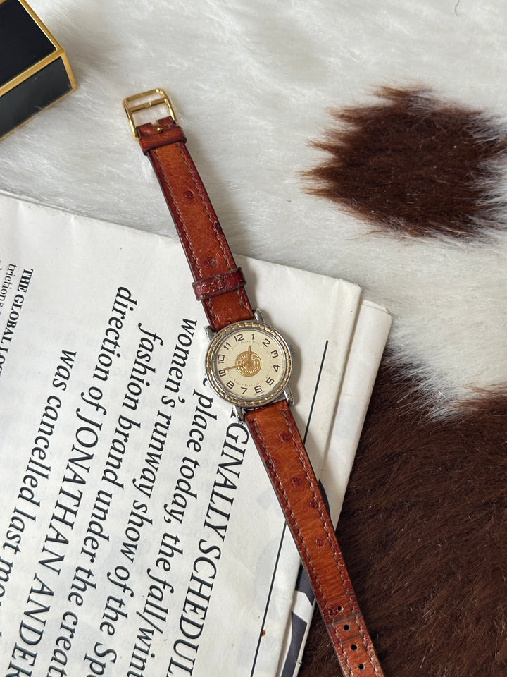 Hermès Vintage Ostrich Leather Watch 🤎✨｜Caramel Ostrich Leather × Two-Tone Case × Sculptural Dial