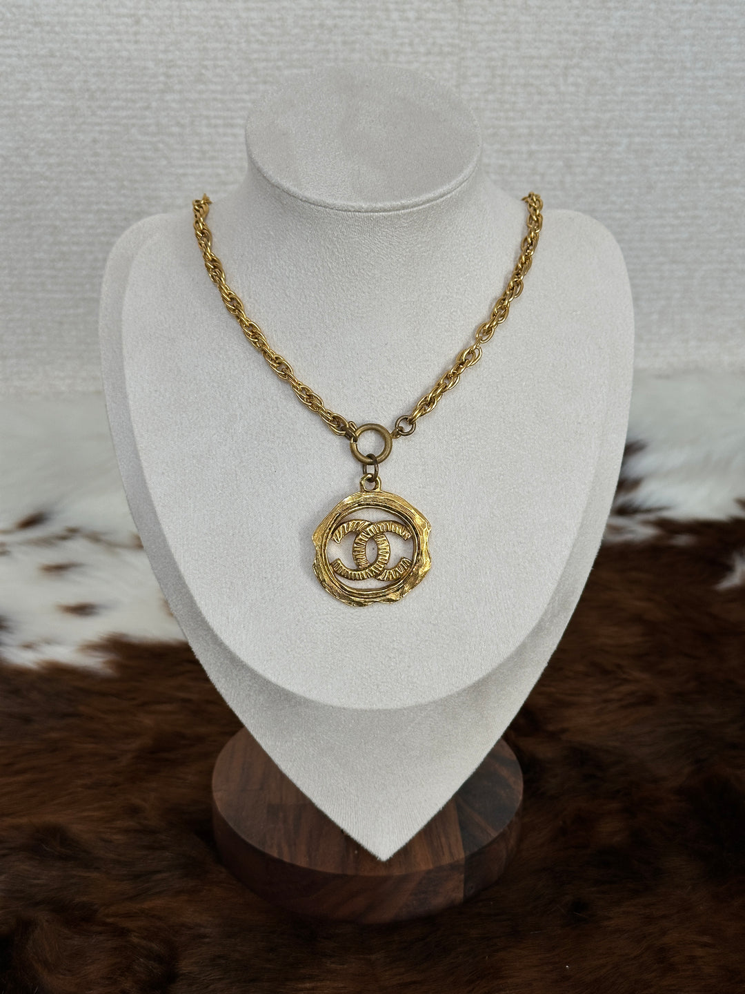 Chanel “Large Twisted CC Medallion Necklace” ✨💛 | Bold Vintage Glam & Iconic Chanel Energy