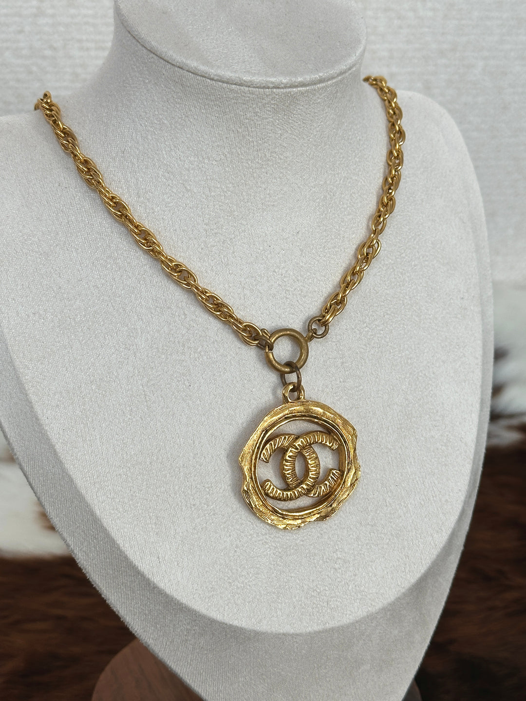 Chanel “Large Twisted CC Medallion Necklace” ✨💛 | Bold Vintage Glam & Iconic Chanel Energy