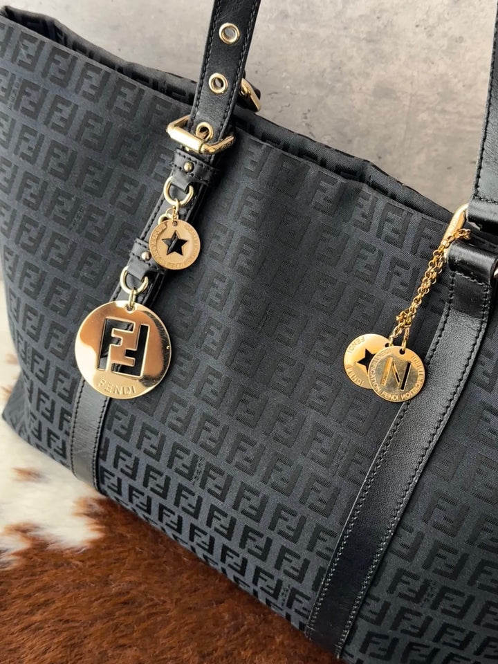 Fendi Zucca Monogram Neverfull-Style Zip Tote Bag 🖤｜Black Monogram × Zip Closure × Statement Charms✨
